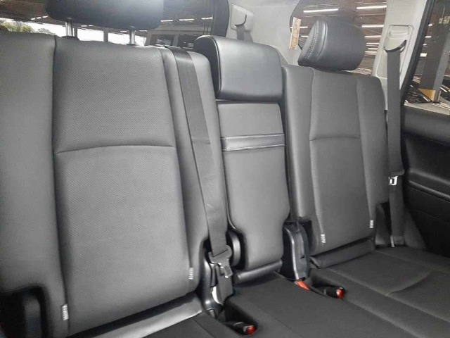 Toyota LAND CRUISER PRADO 2023 8137456-11