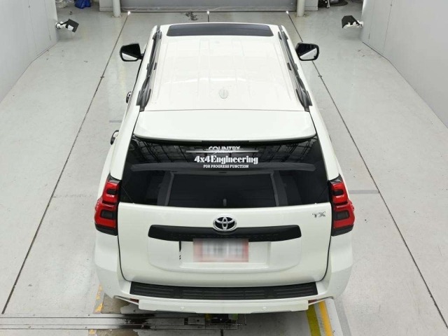 Toyota LAND CRUISER PRADO 2023 8137456-8