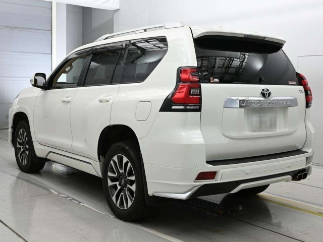 Toyota LAND CRUISER PRADO 2022 8137457-6