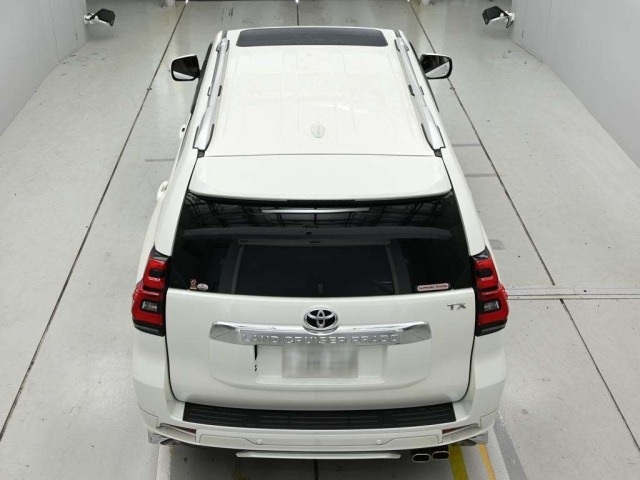 Toyota LAND CRUISER PRADO 2022 8137457-8