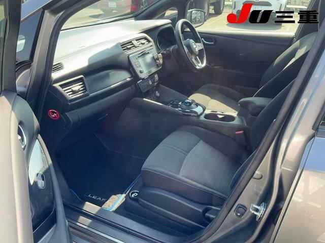Nissan LEAF 2017 8136270-3