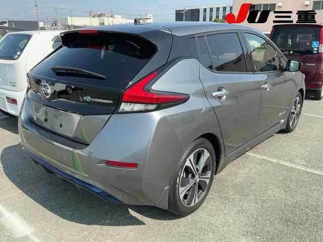 Nissan LEAF 2017 8136270-6