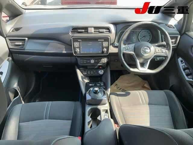 Nissan LEAF 2017 8136270-8