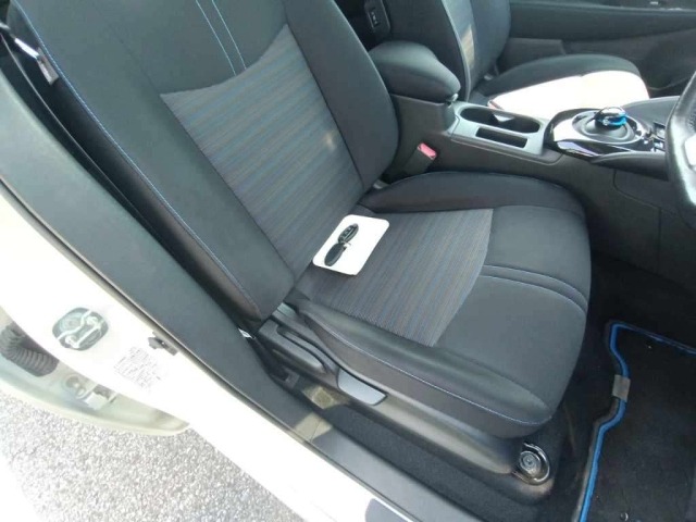 Nissan LEAF 2019 8136298-10