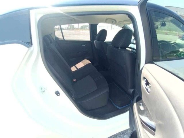 Nissan LEAF 2019 8136298-12