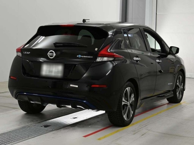Nissan LEAF 2020 8136299-1