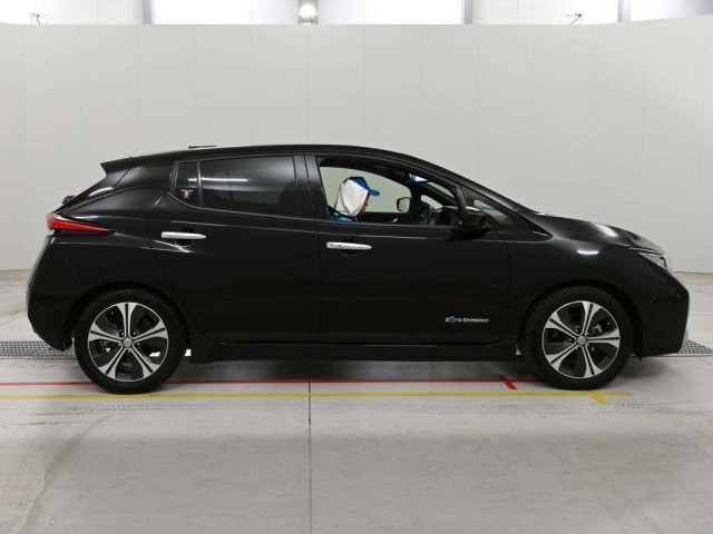 Nissan LEAF 2020 8136299-3