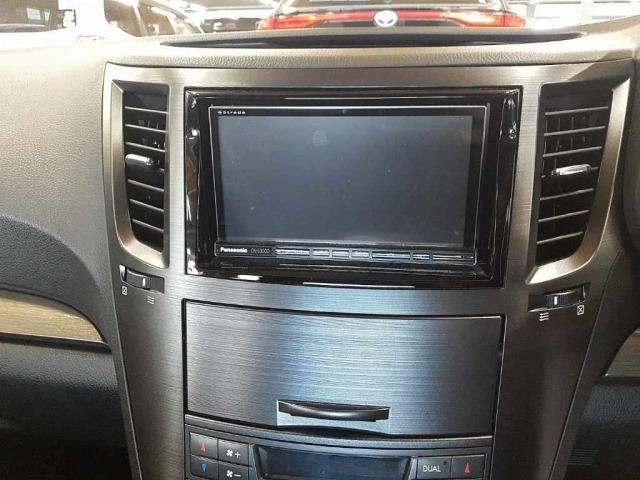 Subaru LEGACY B4 2012 8137984-12