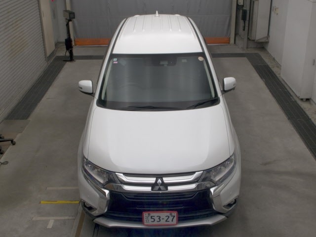 Mitsubishi OUTLANDER 2017 8137163-6
