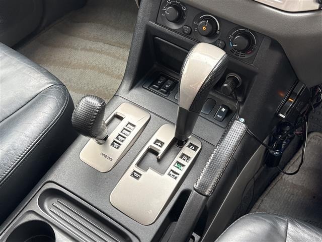 Mitsubishi PAJERO 2005 8135245-9