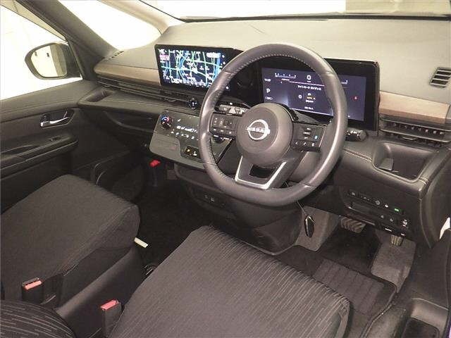 Nissan SERENA 2023 8136007-2