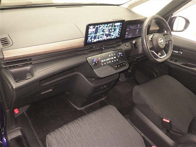 Nissan SERENA 2023 8136007-3