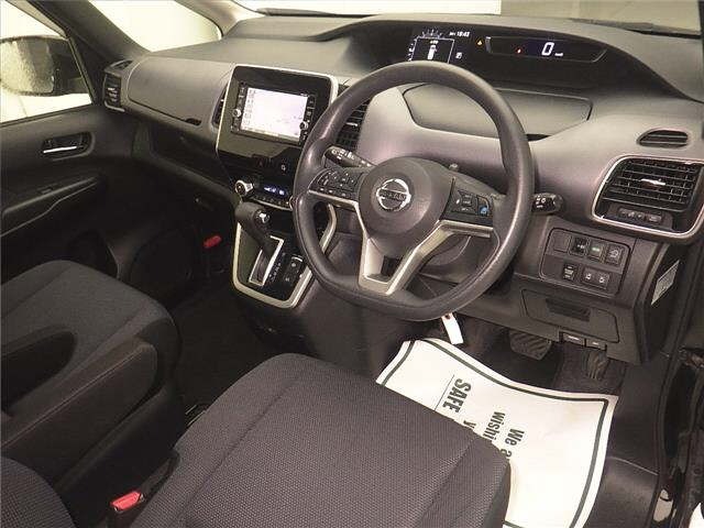 Nissan SERENA 2017 8136032-3