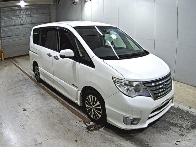 Nissan SERENA 2016 8136086-0