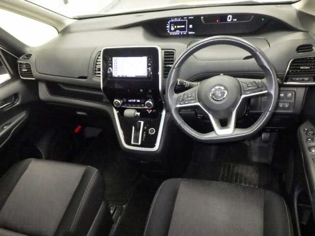 Nissan SERENA 2017 8136087-3