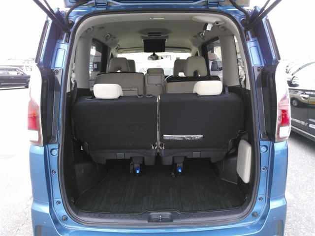 Nissan SERENA 2018 8136119-10