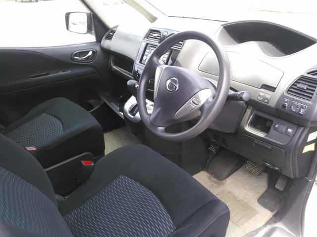 Nissan SERENA 2011 8136130-3