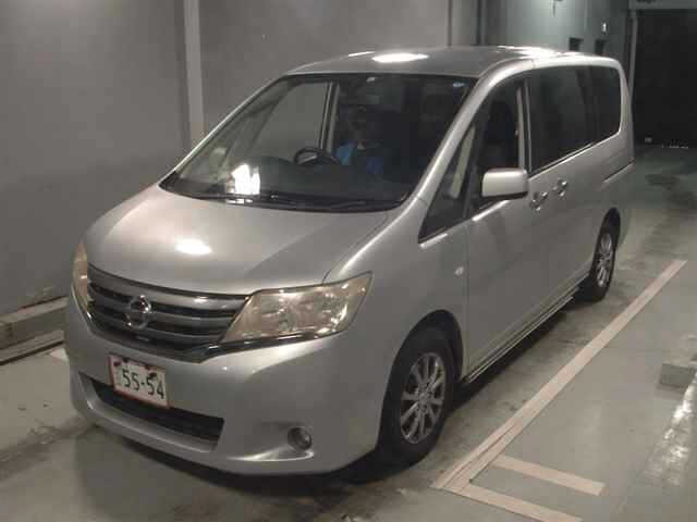 Nissan SERENA 2011 8136130-4