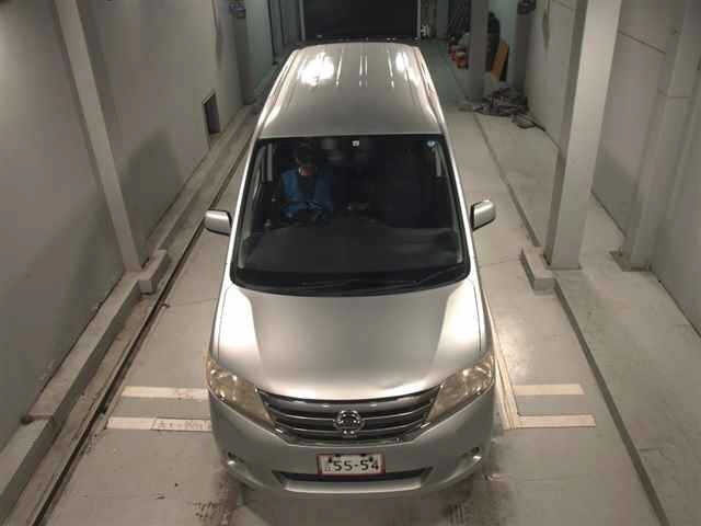 Nissan SERENA 2011 8136130-6