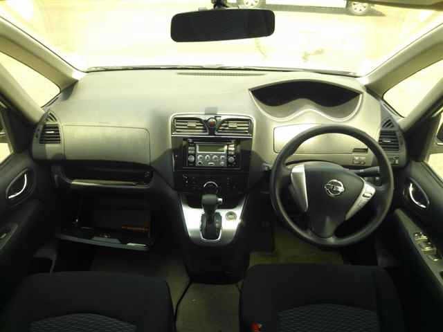 Nissan SERENA 2011 8136130-8