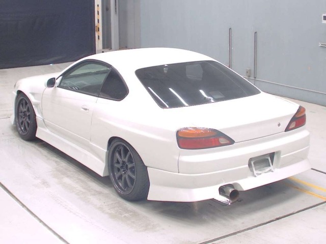 Nissan SILVIA 2000 8135904-6