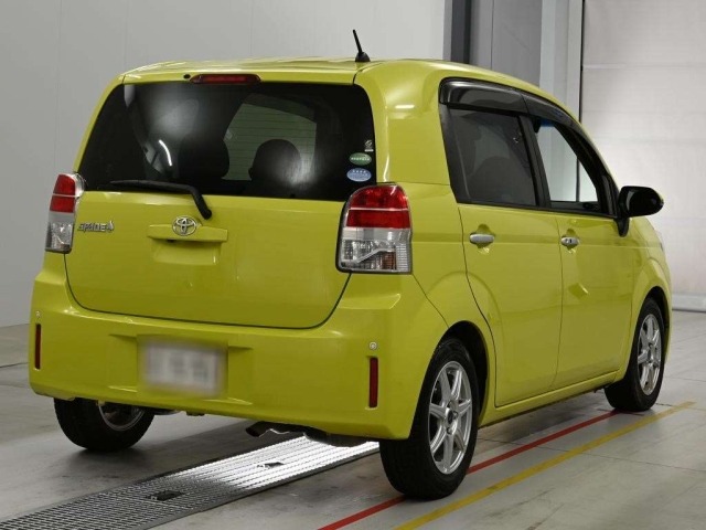 Toyota SPADE 2017 8135519-1