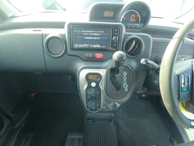 Toyota SPADE 2017 8135519-11