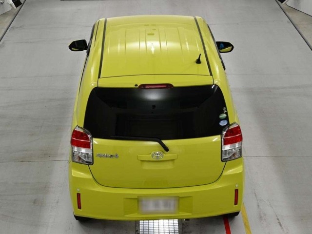 Toyota SPADE 2017 8135519-8