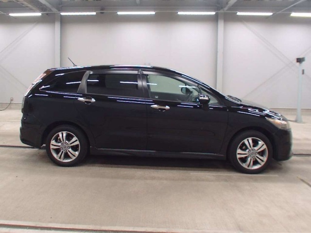 Honda STREAM 2010 8137043-3