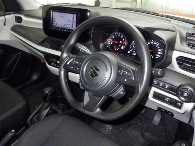 Suzuki SWIFT 2024 8135874-3