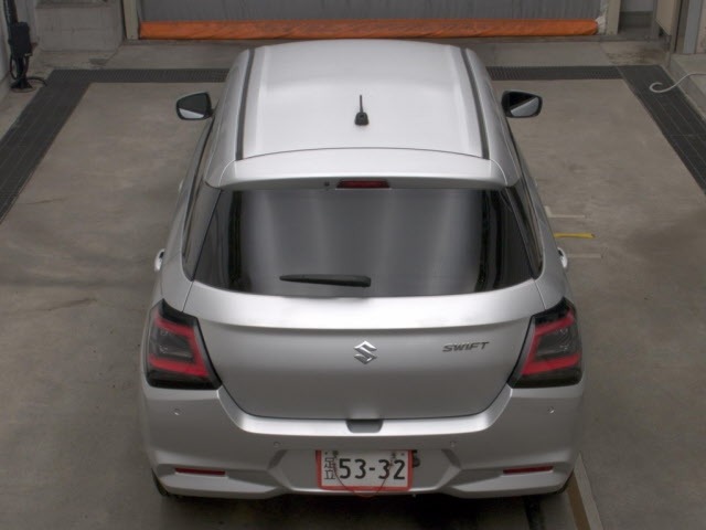 Suzuki SWIFT 2024 8135874-7