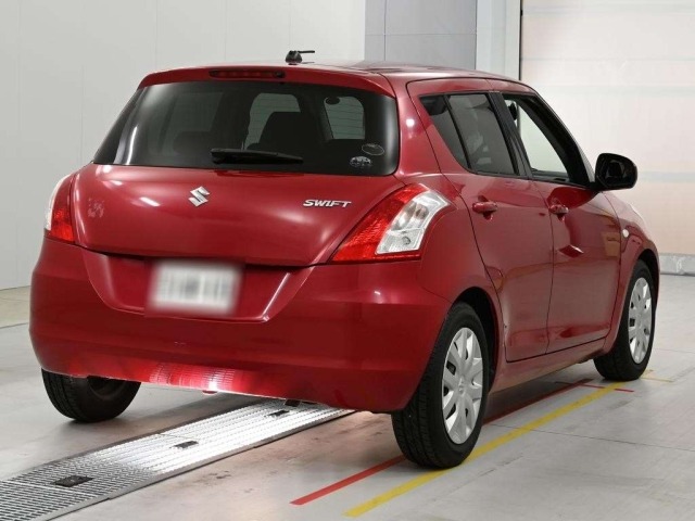 Suzuki SWIFT 2012 8135891-1