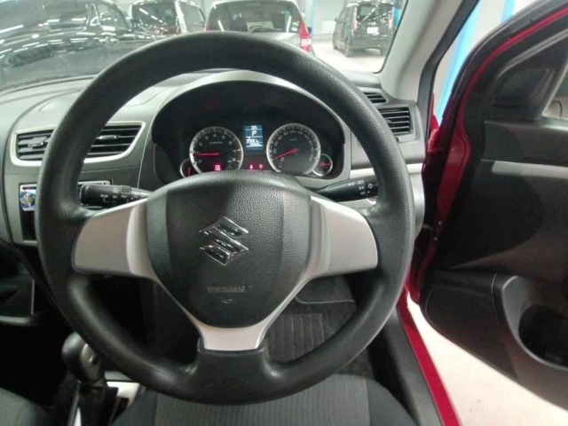 Suzuki SWIFT 2012 8135891-9