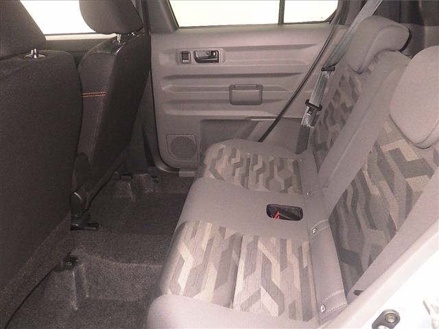 Daihatsu TAFT 2025 8138301-7