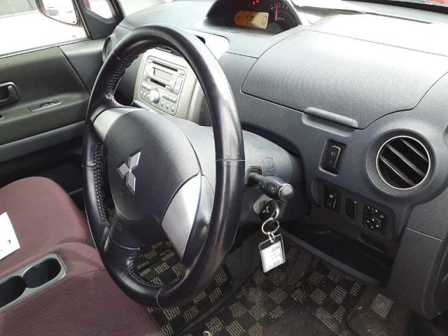 Mitsubishi TOPPO 2009 8137038-7