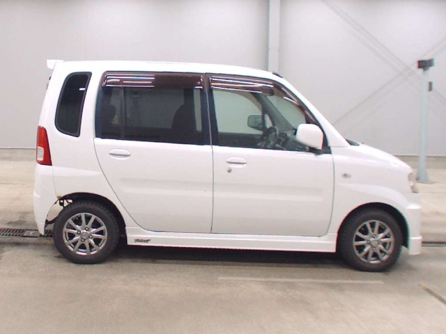 Mitsubishi TOPPO 2009 8137039-3