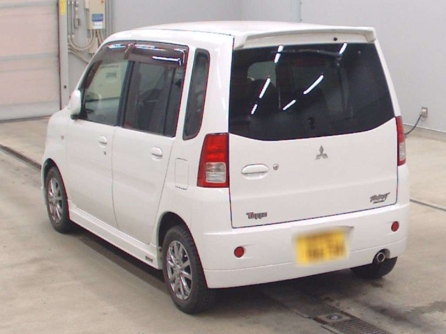 Mitsubishi TOPPO 2009 8137039-6