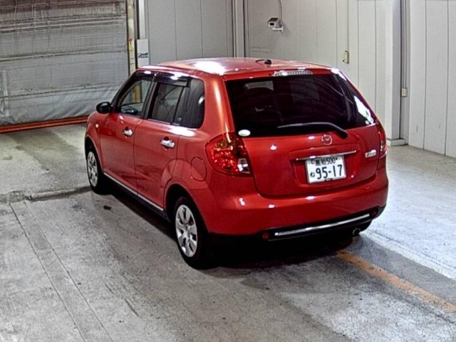 Mazda VERISA 2010 8137177-1