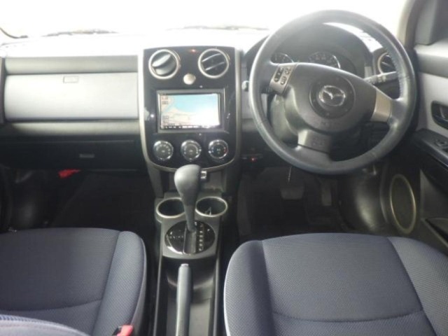 Mazda VERISA 2010 8137177-3