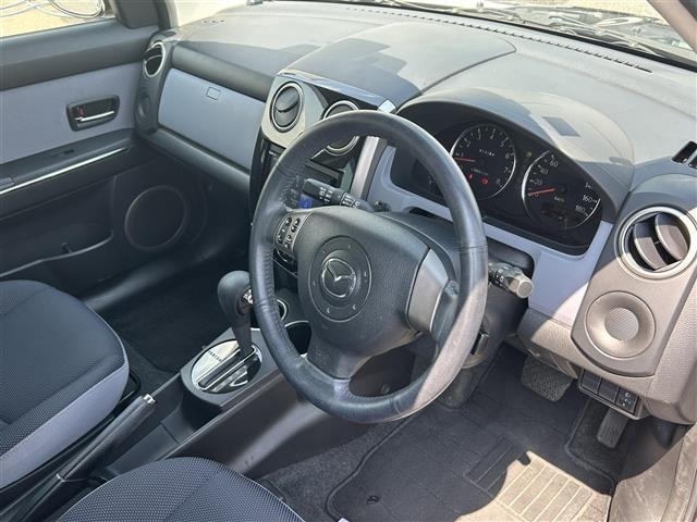 Mazda VERISA 2012 8137178-11