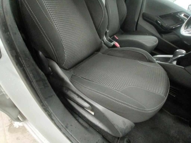 Peugeot 208 2017 8145347-10