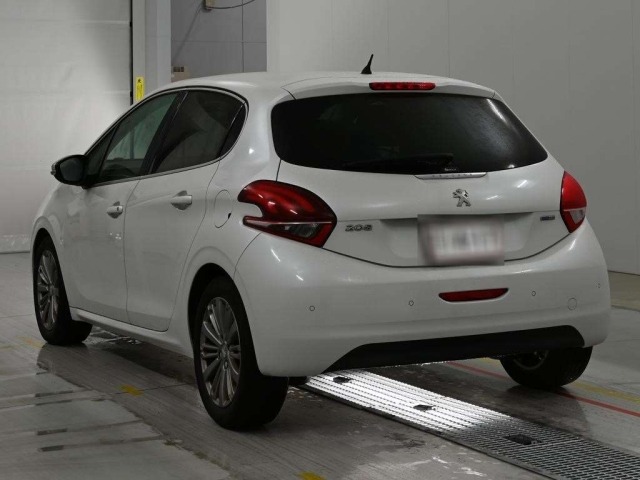 Peugeot 208 2017 8145347-6
