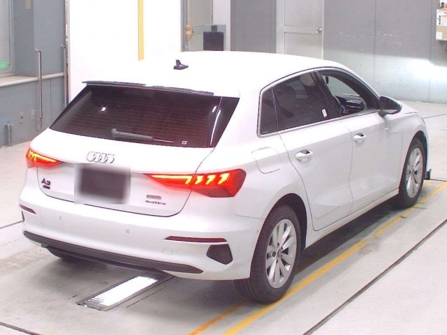 Audi A3 2021 8140228-1