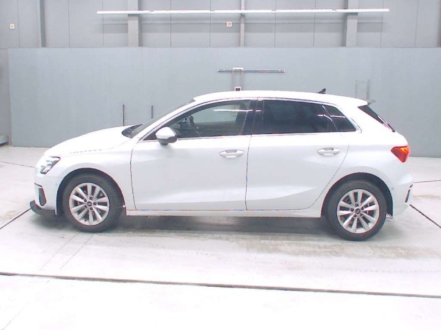 Audi A3 2021 8140228-4