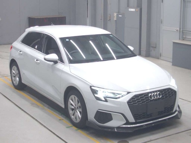 Audi A3 2021 8140228-5
