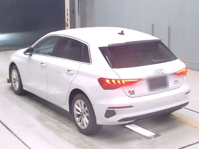 Audi A3 2021 8140228-6
