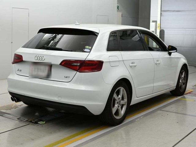Audi A3 2013 8140343-1