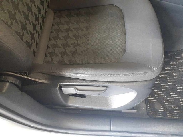 Audi A3 2013 8140343-10