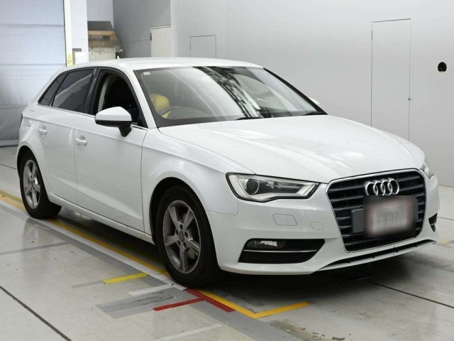 Audi A3 2013 8140343-5