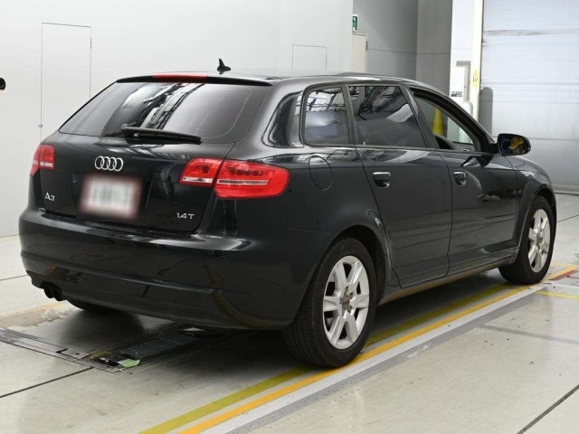 Audi A3 2011 8140344-1